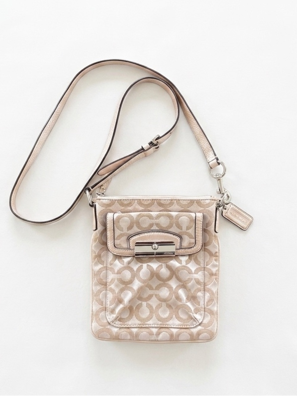 Coach Park Signature Jacquard Swingpack Crossbody Bag - Khaki/Beigel. COA Incl.